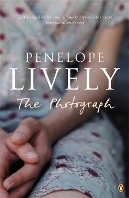Cover image for The Photograph by Penelope Lively